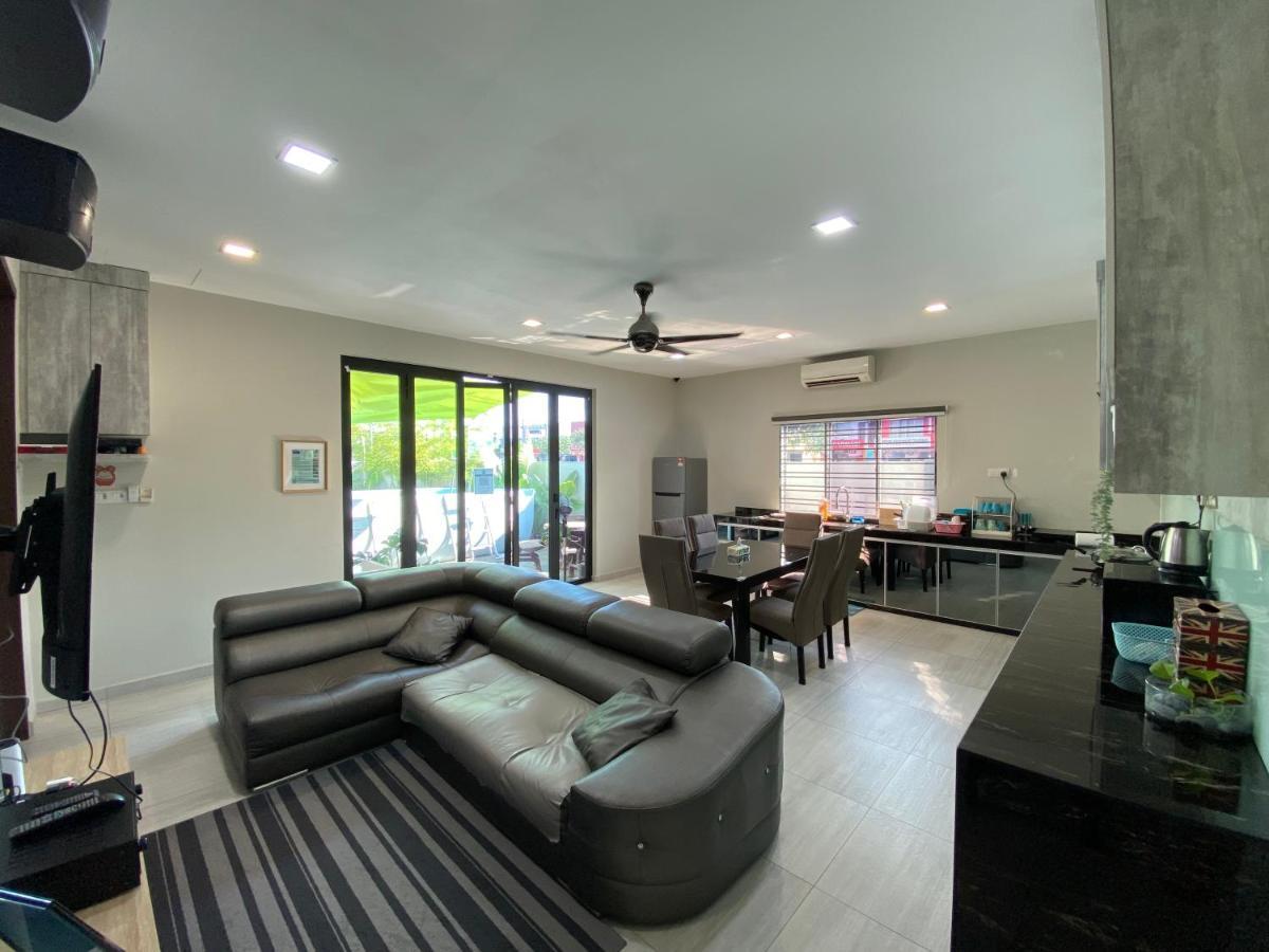 The Hiijo Haus Private Pool & Garden Villa Johor Bahru Eksteriør billede